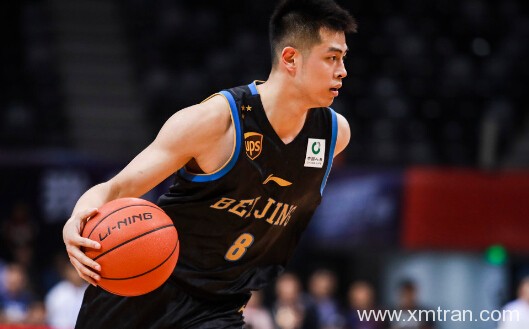 中国男篮里面谁会其他语种,其中占比是多少?